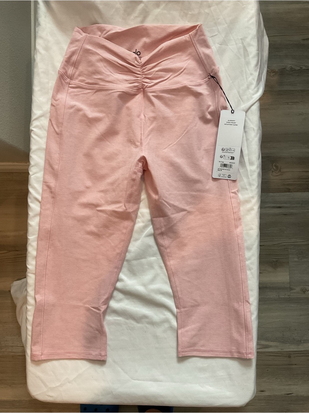 ALO Yoga high Waist Intuition Capris